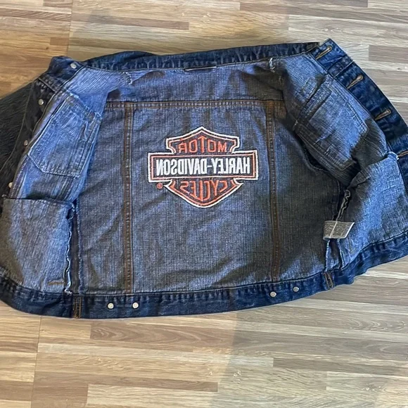 Half sleeve Harley Davidson Jean jacket size small - Picture 3 of 4